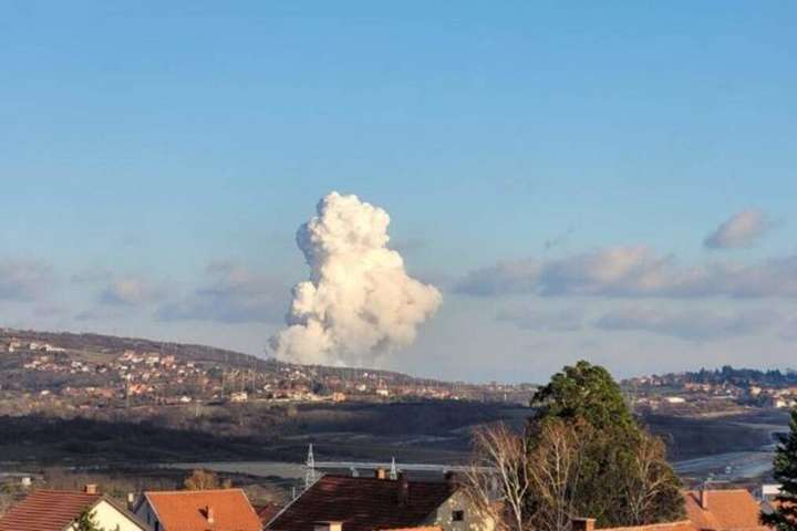 У Сербії прогримів вибух на ракетному заводі, є жертви 