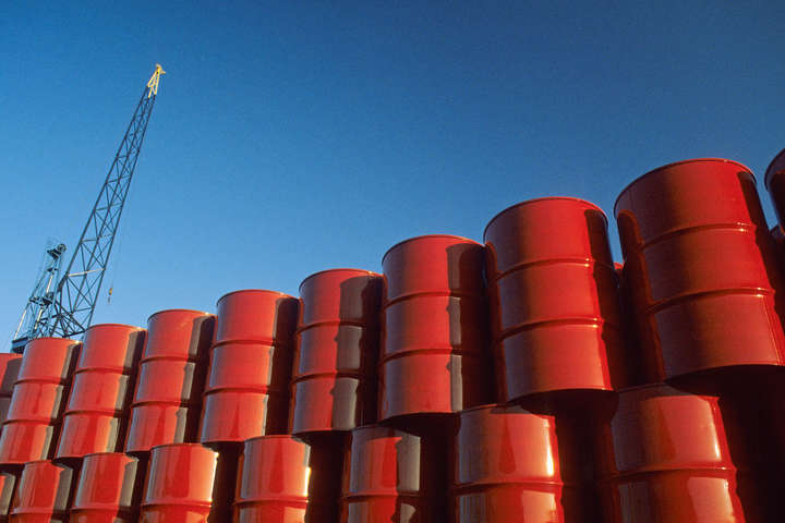 Японія продасть частину державних резервів нафти