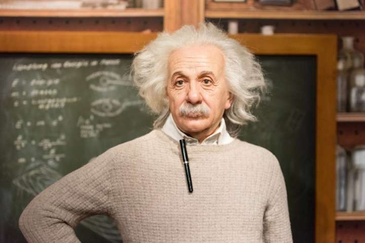 Чернетка Ейнштейна пішла з молотка за $13 млн