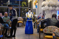 В иракском ресторане роботы стали официантами (фото) 