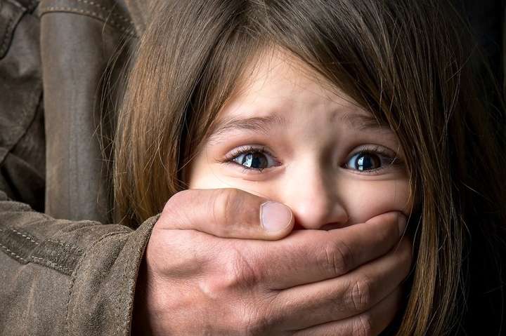 Мешканець Київщини отримав 15 років тюрми за зґвалтування восьмирічної дівчинки