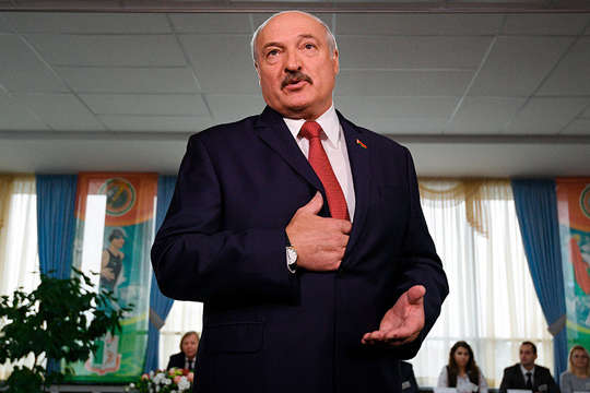 Міграційна криза. Лукашенко пошив у дурні біженців