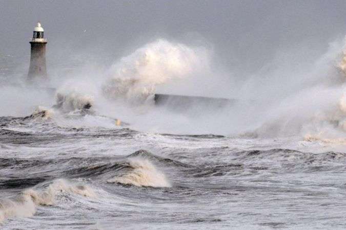 У Великобританії бушує ураган «Арвен» (відео)
