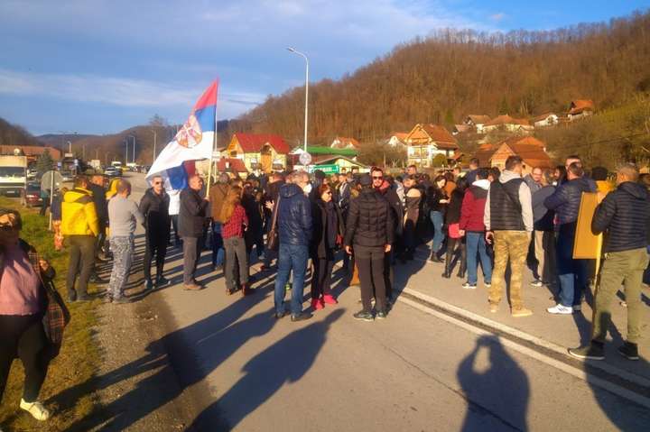 У Сербії сьогодні пройшли масові протести через нові закони (фото, відео)