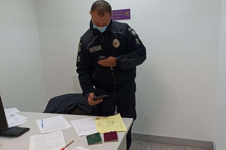 У «Борисполі» за два дні у пасажирів виявлено 30 підроблених covid-сертифікатів