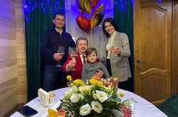 Поплавский показал, с кем отпраздновал 72-летие (фото)