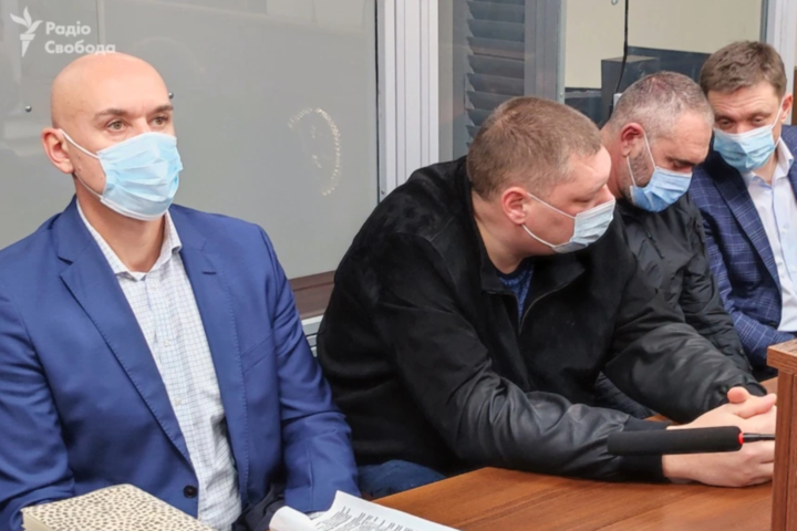 Напад на журналістів «Схем» в Укрексімбанку: у суді відбулося перше підготовче засідання