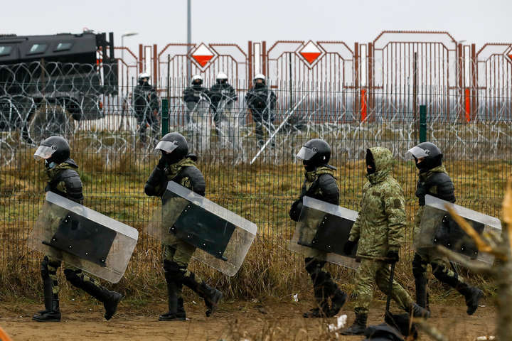 Польща запровадила заборону на відвідини кордону з Білоруссю