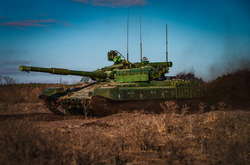 «Укроборонпром» представив модернізований командирський танк Т-64БВК (відео)