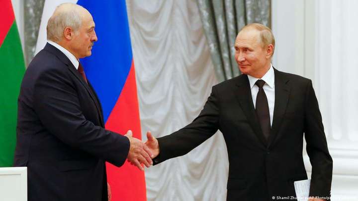 Лукашенко подарує Путіну його мрію - Білорусь остаточно перетворюється на протекторат Кремля