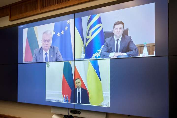 Президенты Украины, Литвы и Польши призвали партнеров ужесточить санкции против РФ 