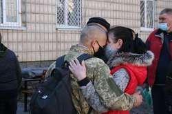 Міністр оборони підтримує скорочення служби в армії