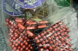 Київські митники виявили велику партію пігулок для схуднення з психотропами (фото)