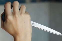 Молодик ножицями вдарив у груди опонента та втік