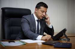 Зеленський вперше поговорив з прем'єром Угорщини та запросив його в Україну