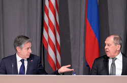 Bloomberg: Лавров і Блінкен посперечалися під час зустрічі у Стокгольмі