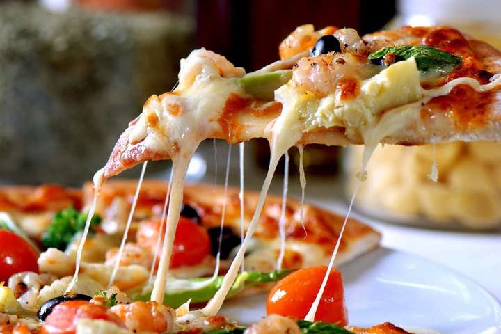 День піци: 10 цікавих фактів із історії легендарної італійської страви