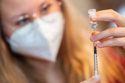 Громадянам віком від 14 років доведеться кожні три місяці сплачувати штраф у розмірі 600 євро за відмову від вакцинації