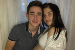 19-летний победитель «Голоса страны» женился на беременной девушке