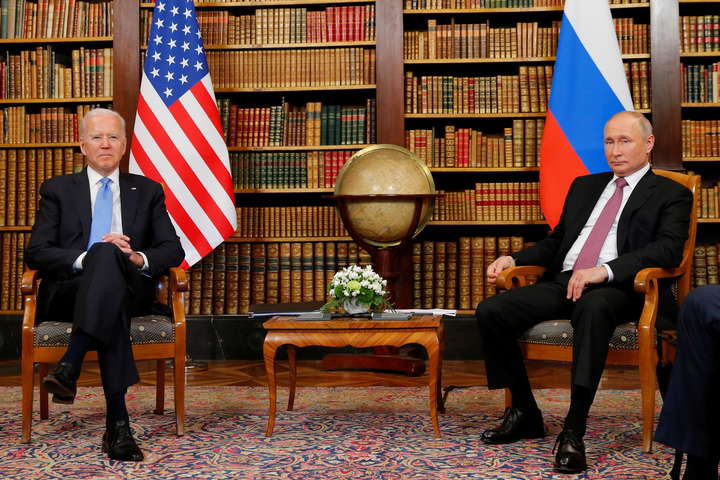 Кремль назвав час переговорів Байдена та Путіна