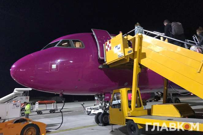 Wizz Air отменяет 20 рейсов из Украины: список 