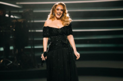 Певица Адель