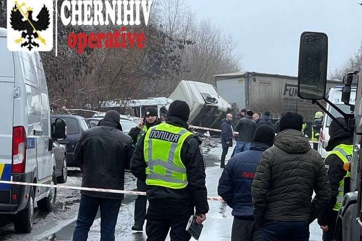 Жертв уже 13. Кількість загиблих у ДТП під Черніговом знову зросла