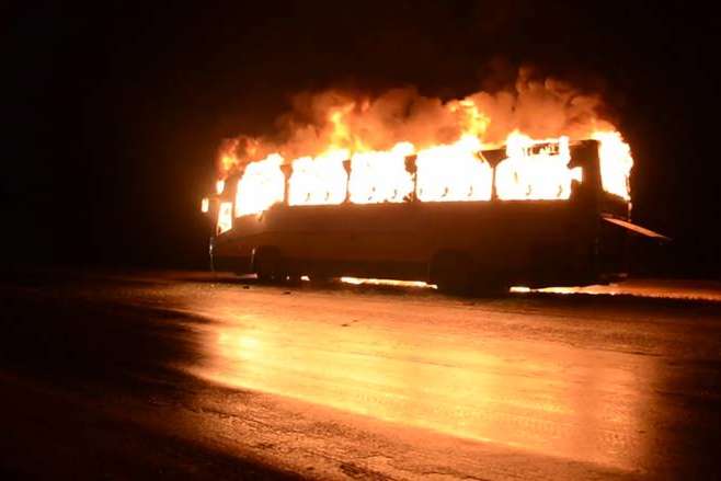 У Нігерії нападники підпалили пасажирський автобус: загинуло 30 людей