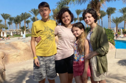 Маричка Падалко вместе с детьми