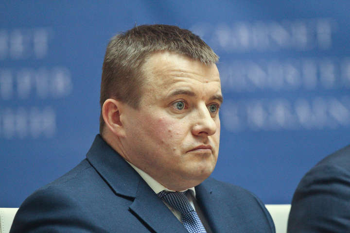 Торгівля вугіллям із «Л/ДНР». Суд дозволив затримати колишнього міністра Демчишина