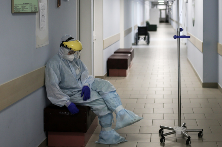 Коронавирус в Украине: за сутки 9,3 тыс. новых больных, 450 человек умерли