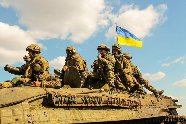 Министр обороны: уже не будет как раньше, все должны быть готовы защищать Украину