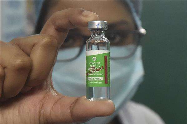 Індія на 50% скоротила виробництво вакцини Covishield