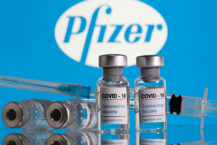 Первое исследование показало уровень эффективности Pfizer против «Омикрона» 