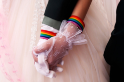 В Токио начнут выдавать сертификаты об однополом партнерстве