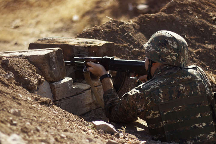 На кордоні Вірменії та Азербайджану сталася стрілянина, загинув військовий