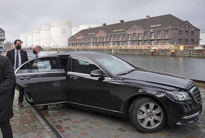 Новий канцлер Німеччини пересів на броньований Mercedes за 550 тис. євро 