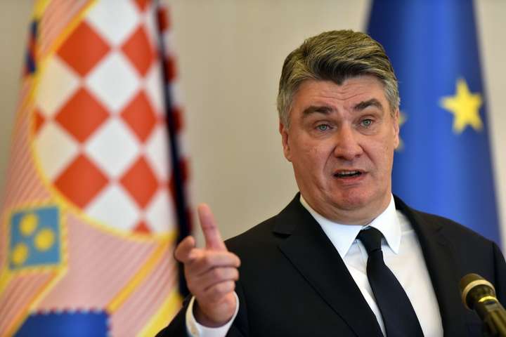 Президент Хорватії назвав візит прем'єра до України «чистим шарлатанством»