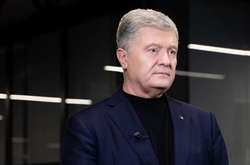 Порошенко вимагає негайно скликати парламент і заслухати Зеленського