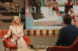 Ургант Лободе: У вас видно трусы (фото)