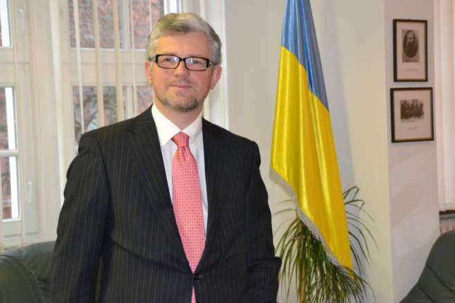 Посол пояснив, чому Німеччина боїться надавати зброю Україні