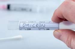 «Омікрон» здатний знижувати ефективність вакцин