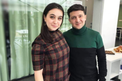  Мендель назвала распространение таких слухов информационной атакой, направленной против супругов Владимира и Елены Зеленской 