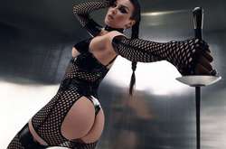 Maruv в одном белье показала «горячие танцы» на кухне (видео)