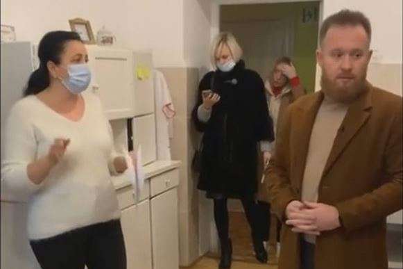 «Слуга» Камельчук навідався у дитсадок без дотримання санітарних вимог (фото)