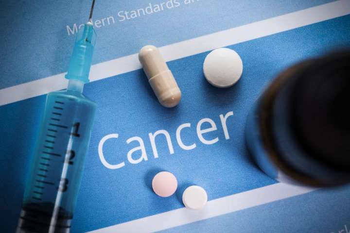 Суперечливе відкриття: вчені назвали вітамін, який пришвидшує розвиток раку