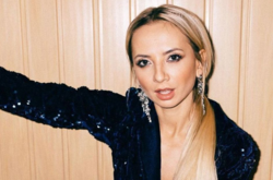 Актриса «95-го Квартала» презентовала платье из своей коллекции одежды (видео)