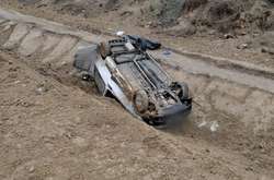 Смертельна ДТП на Київщині: автівка перекинулася в кюветі (фото)