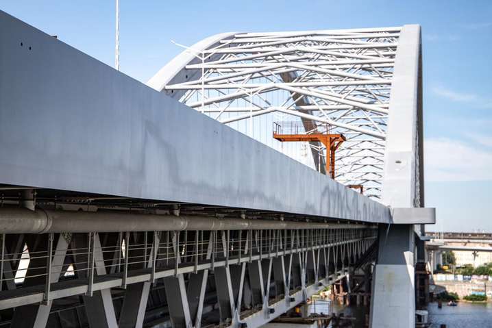 Автосполучення мостом-довгобудом цьогоріч не відкриють: Кличко пояснив причини