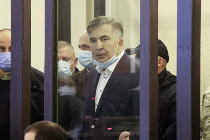 Саакашвили может стать инвалидом – врач 